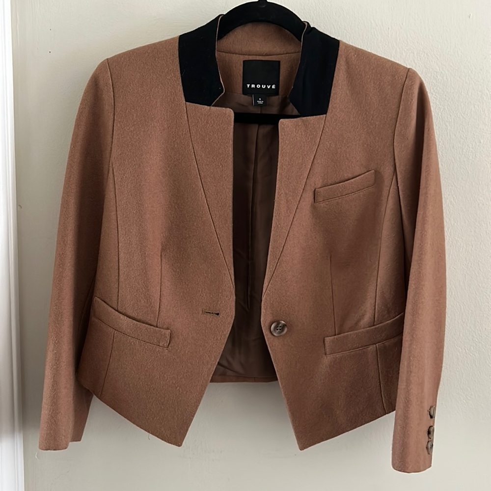 Wool blend cropped blazer